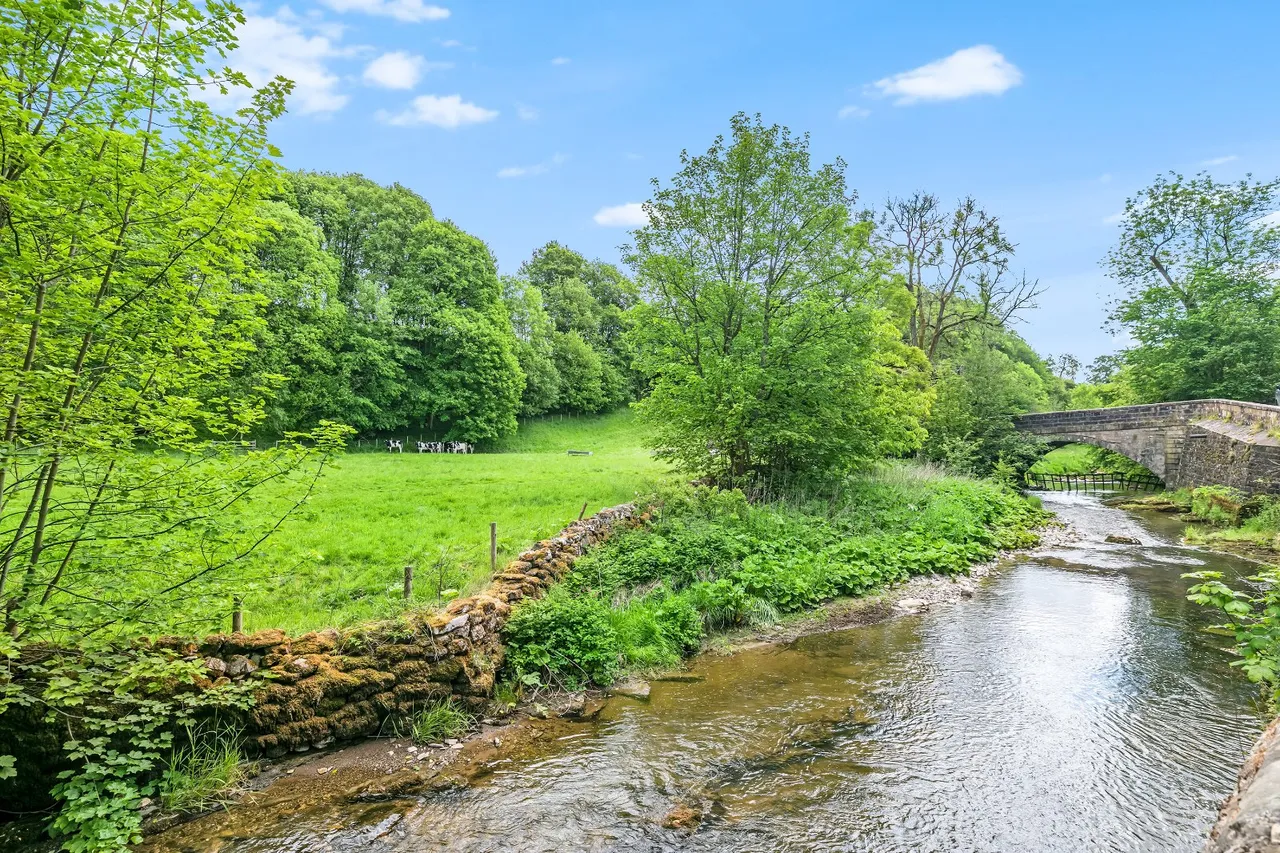 Riverside Walk, Airton, BD23, photo 5