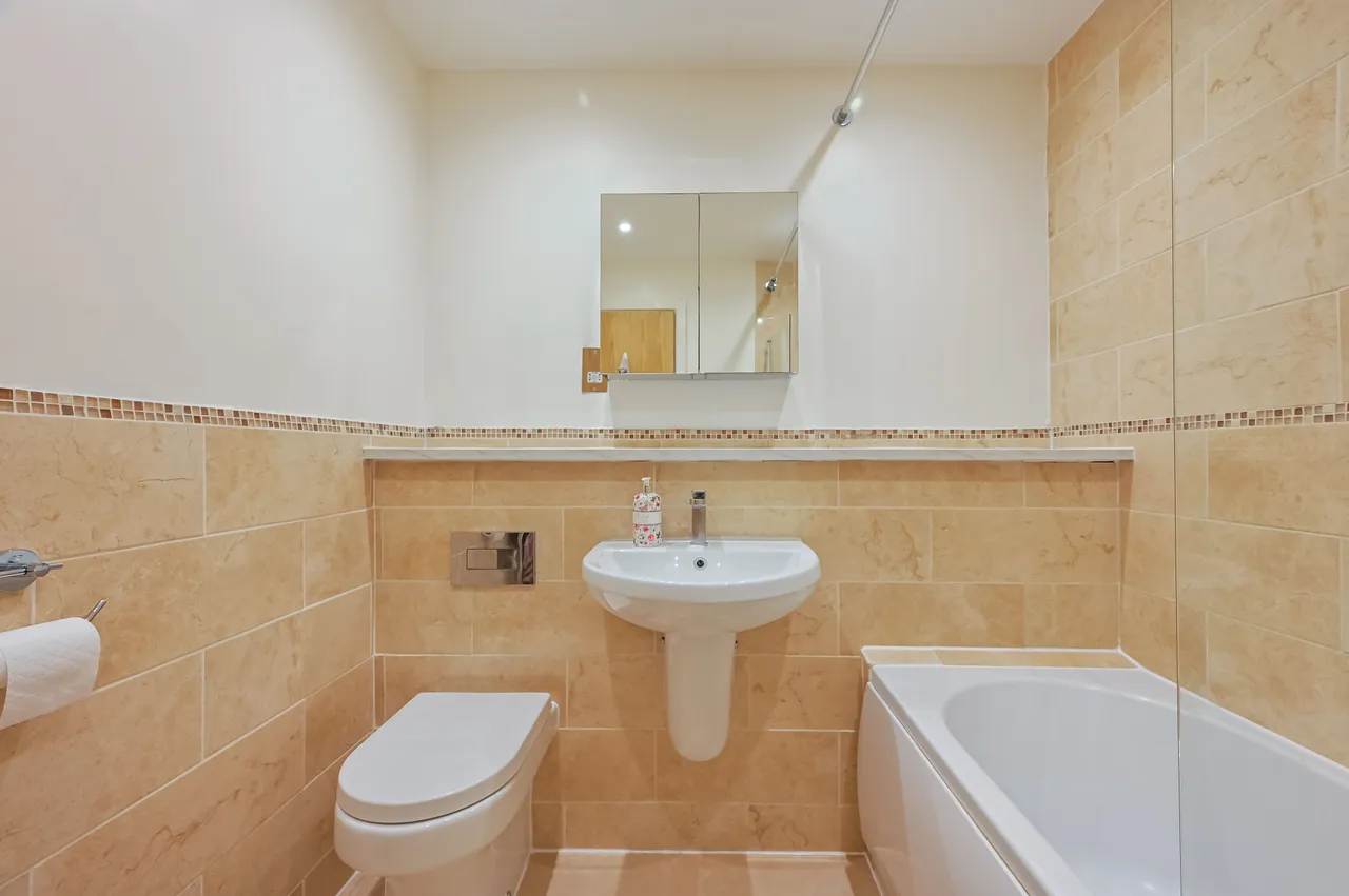 229 Berglen Court, 7 Branch Road, London, photo 5