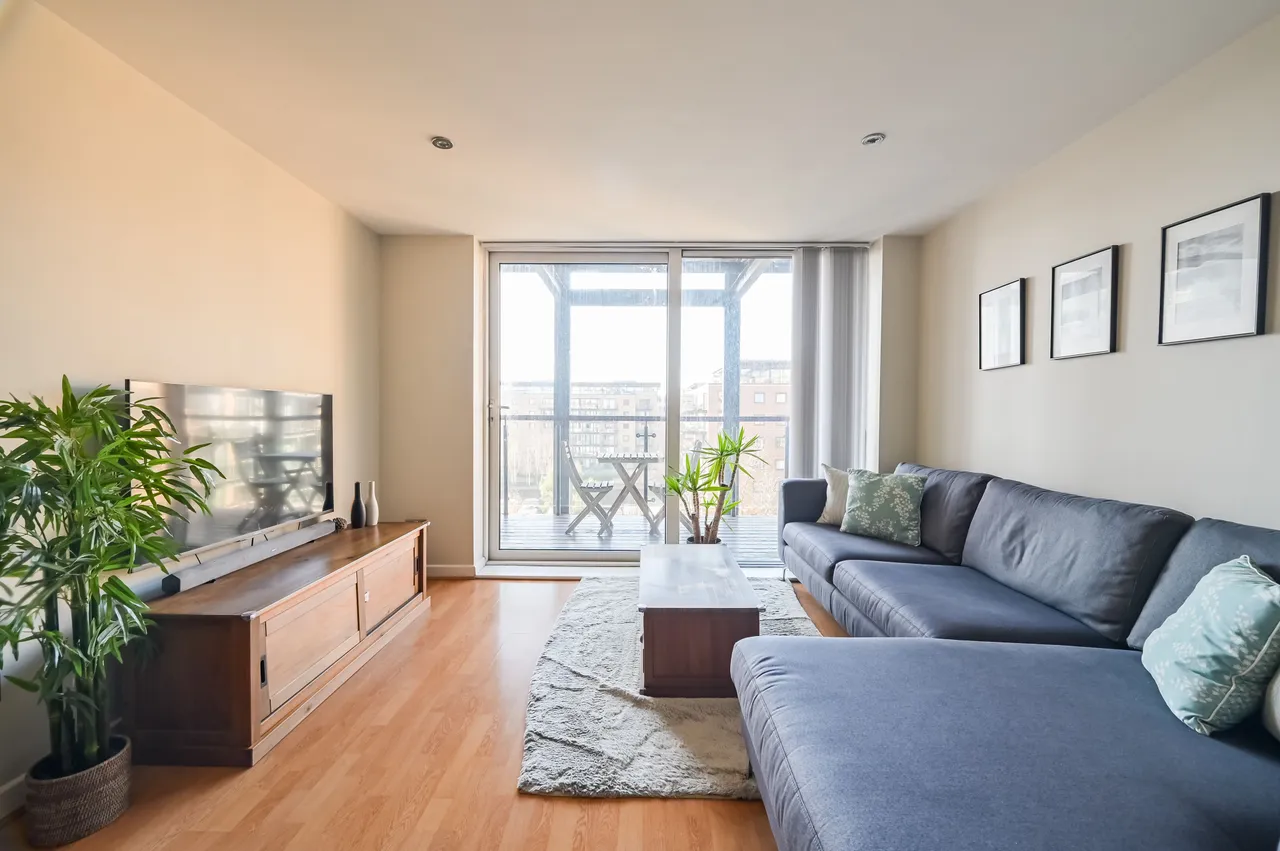 2 bed flat for sale — 229 Berglen Court, 7 Branch Road, London