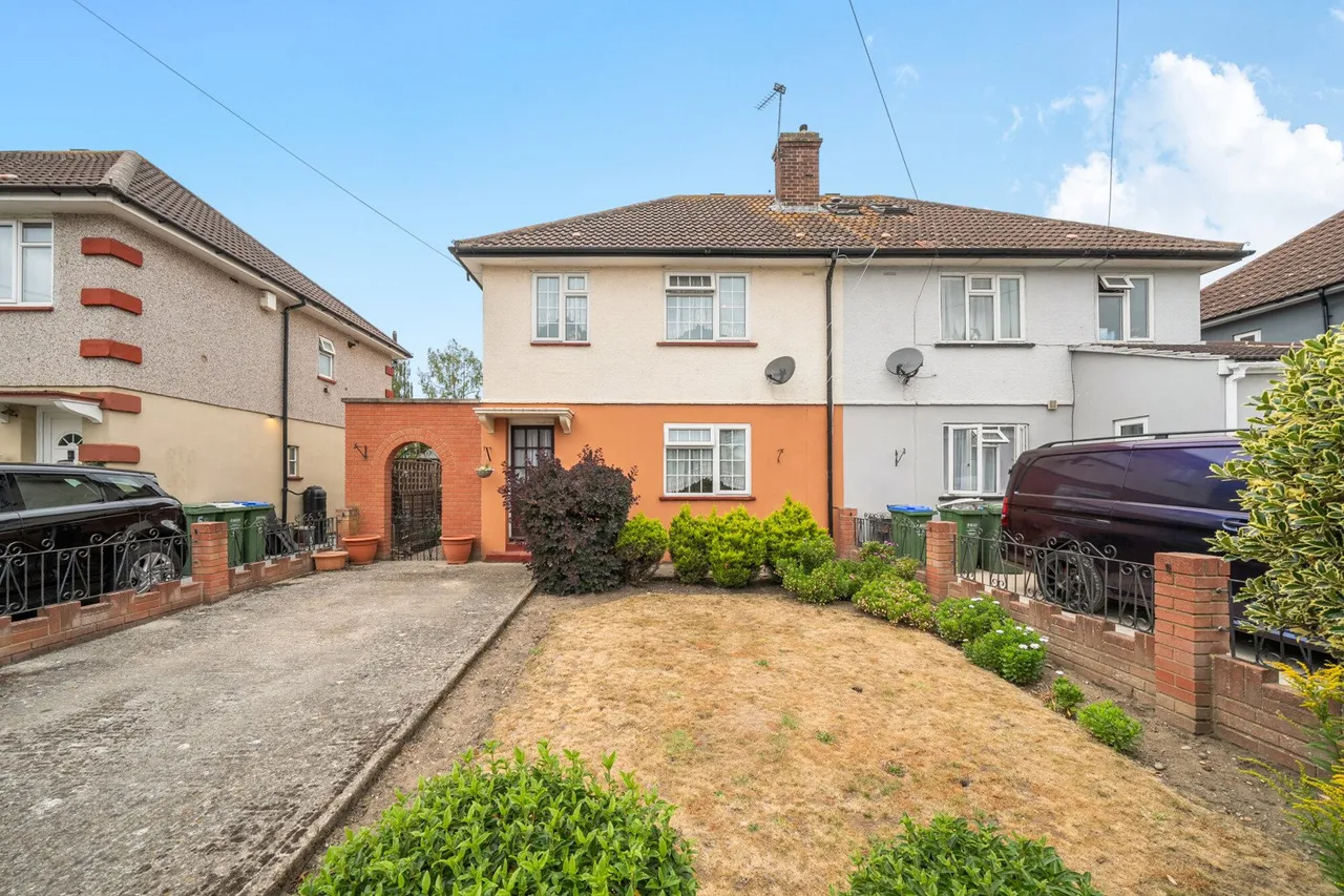 Page Crescent, DA8, photo 21