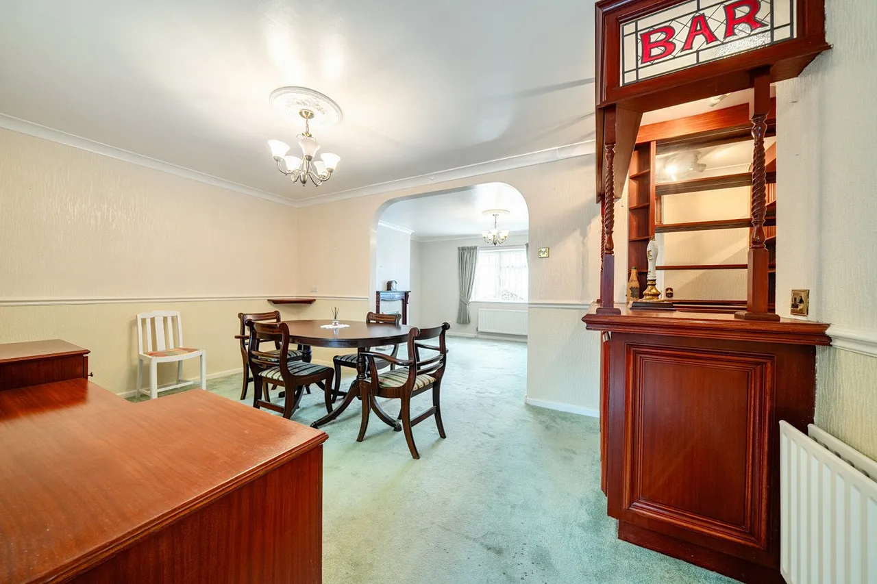 Page Crescent, DA8, photo 19