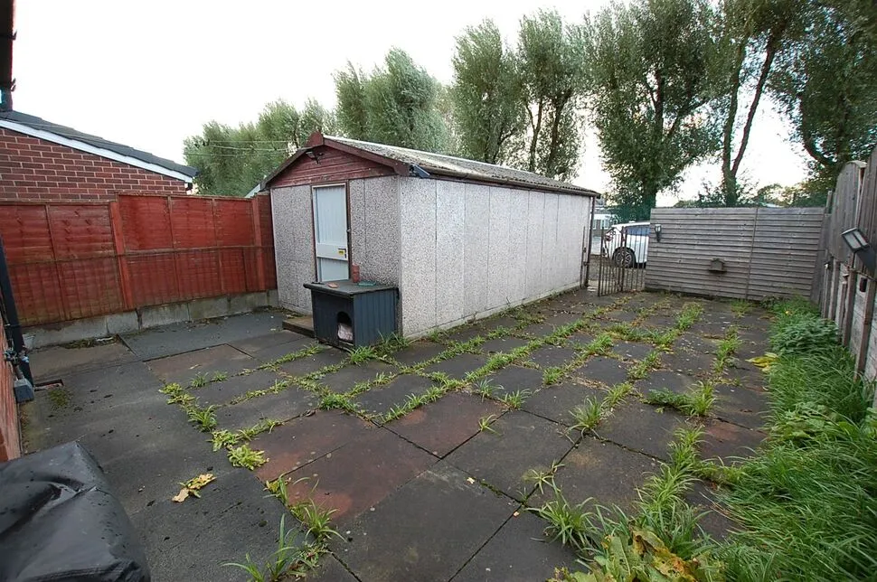 Broadway, Chadderton, OL9, photo 12