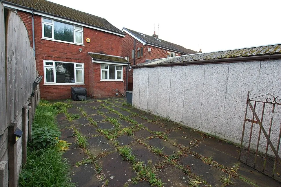 3 bed house to rent, Broadway, Chadderton, OL9