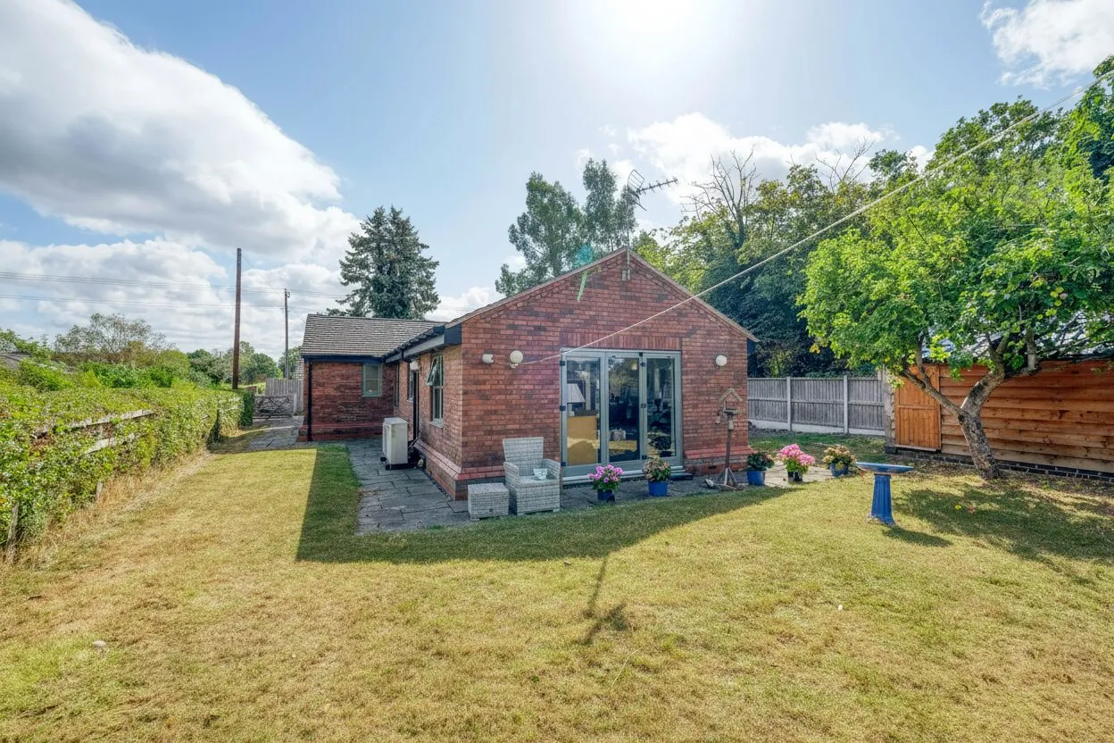 Church Road, Bradley Green, B96, photo 2