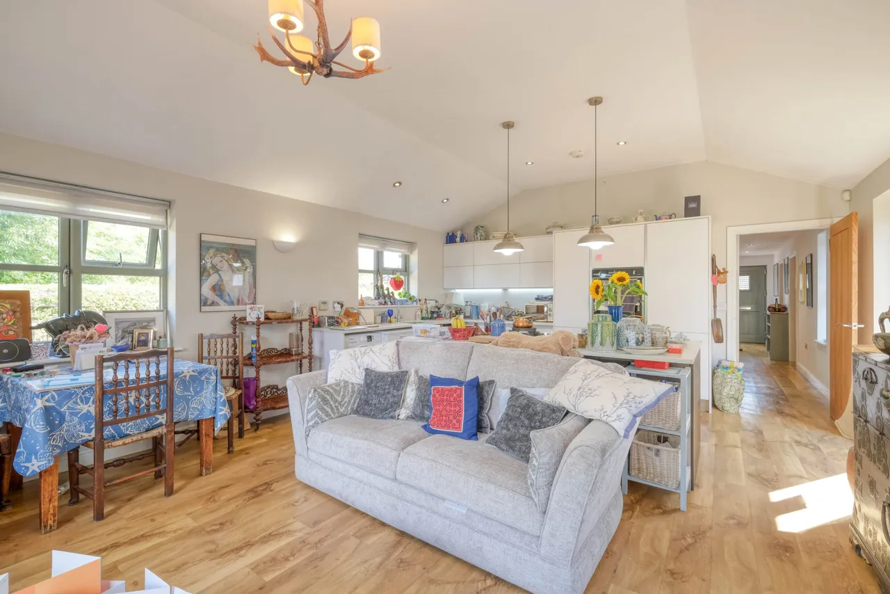 Church Road, Bradley Green, B96, photo 4