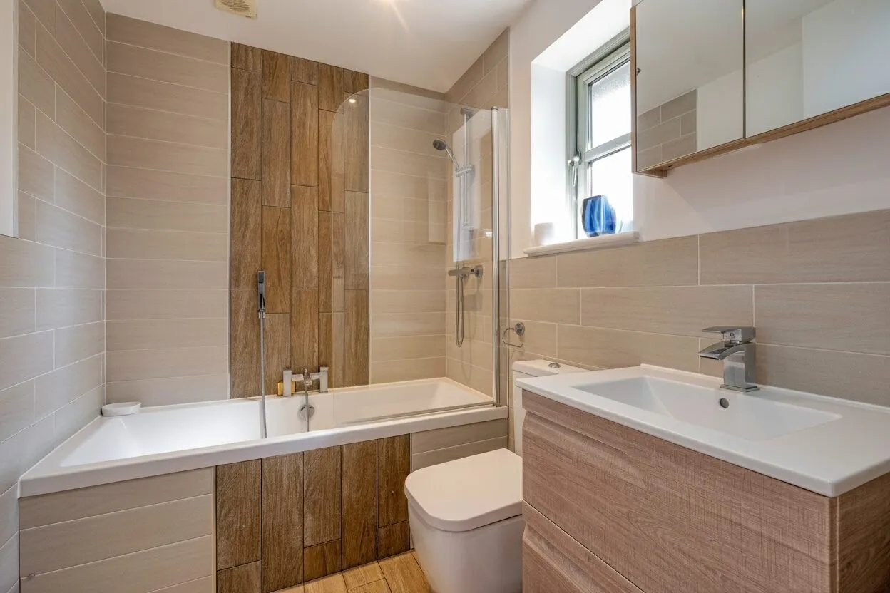 Church Road, Bradley Green, B96, photo 7