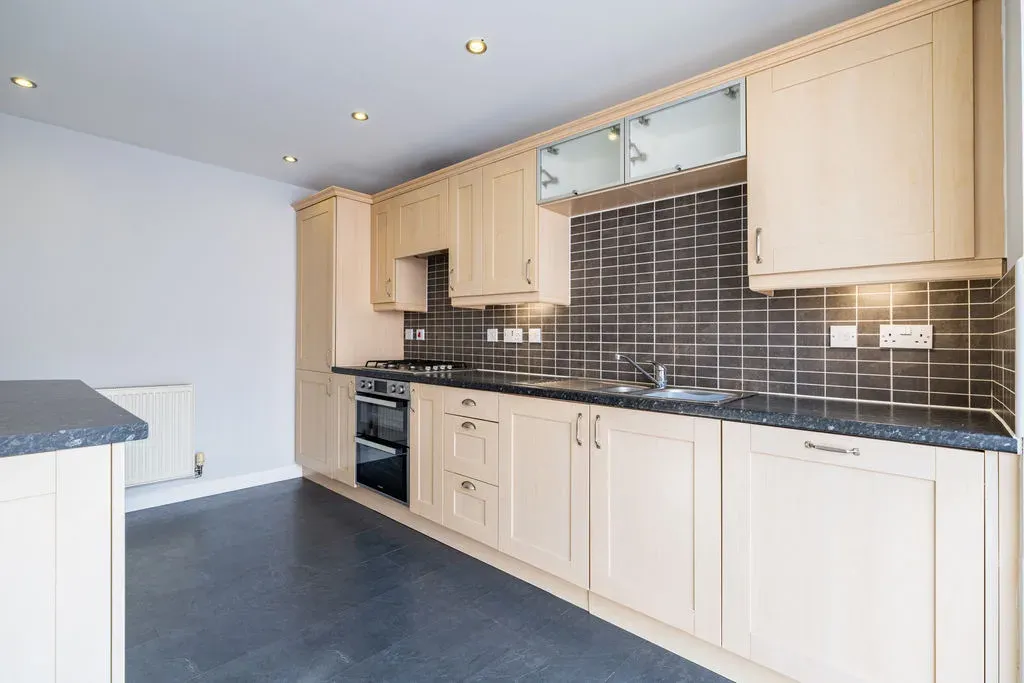 Ultra Avenue, Bletchley, Milton Keynes, Buckinghamshire, MK3 6GY, photo 2