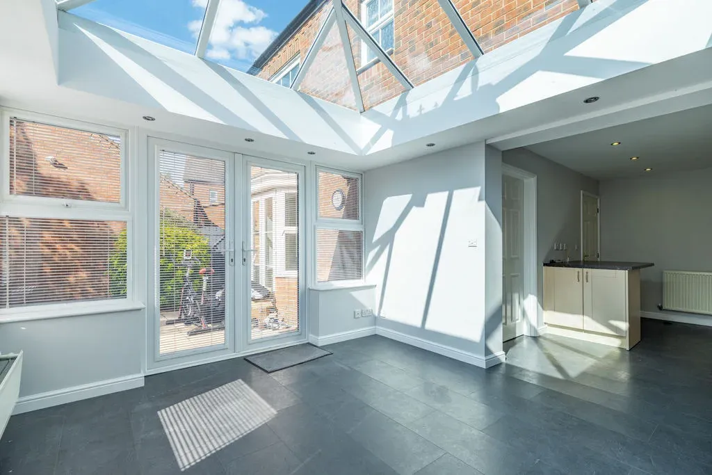 Ultra Avenue, Bletchley, Milton Keynes, Buckinghamshire, MK3 6GY, photo 22