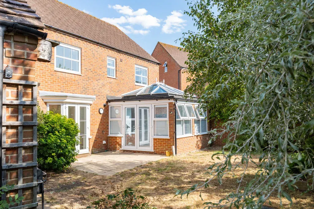 Ultra Avenue, Bletchley, Milton Keynes, Buckinghamshire, MK3 6GY, photo 25