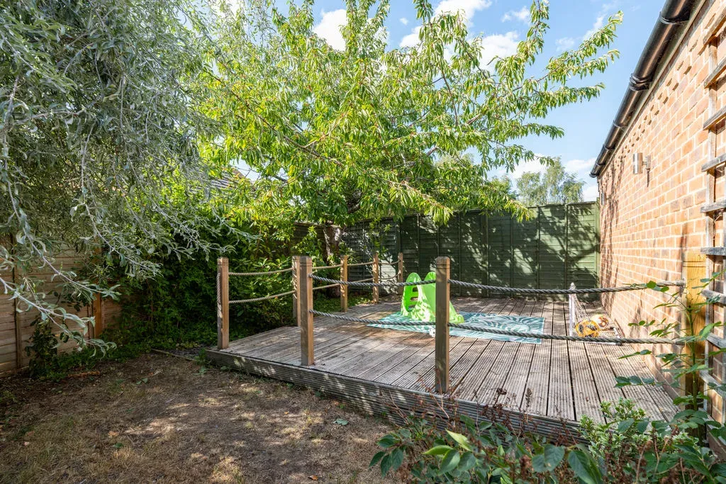 Ultra Avenue, Bletchley, Milton Keynes, Buckinghamshire, MK3 6GY, photo 17