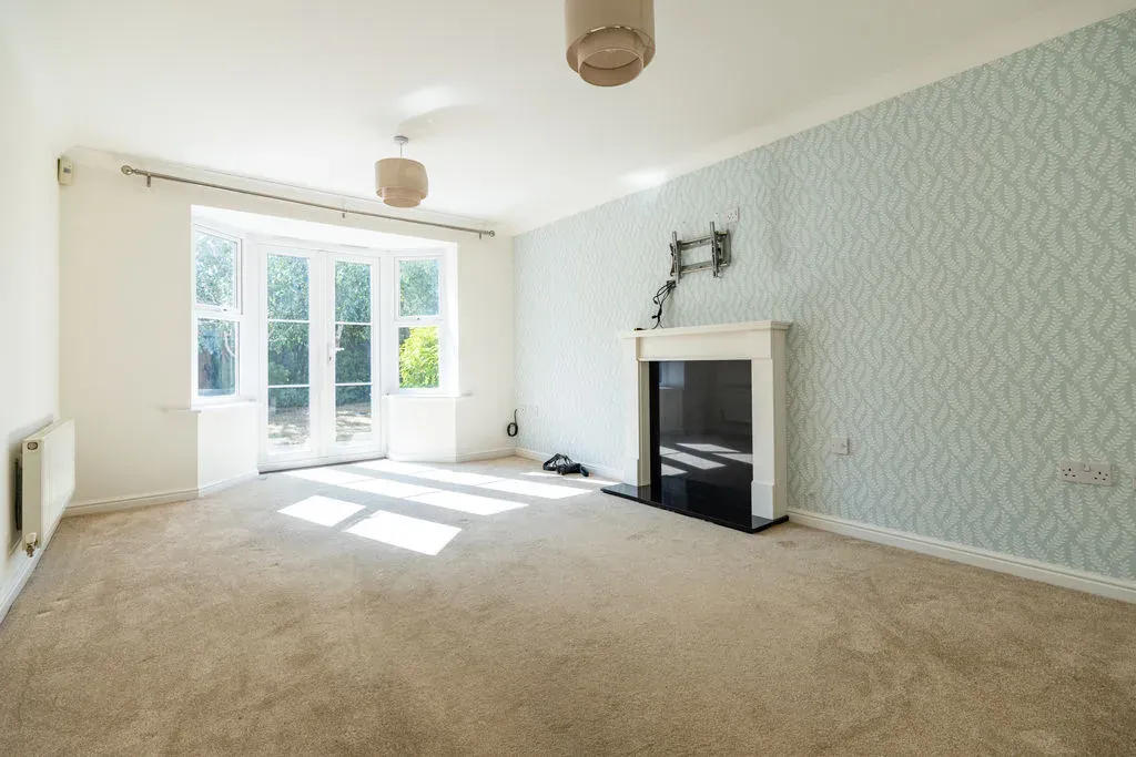 Ultra Avenue, Bletchley, Milton Keynes, Buckinghamshire, MK3 6GY, photo 4