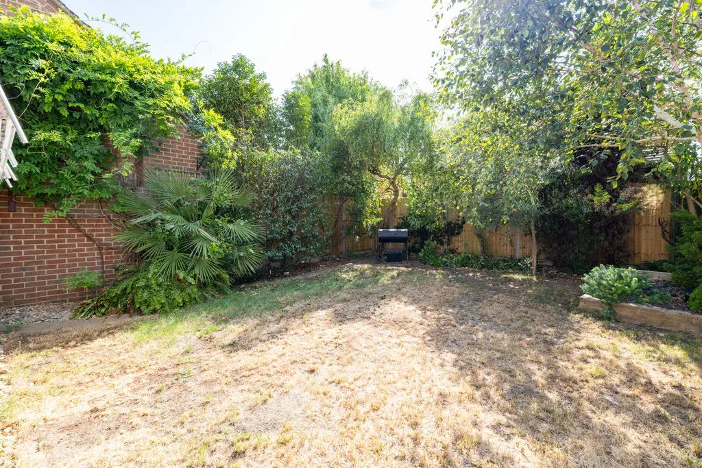 Ultra Avenue, Bletchley, Milton Keynes, Buckinghamshire, MK3 6GY, photo 13