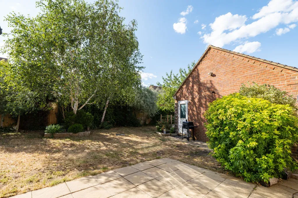 Ultra Avenue, Bletchley, Milton Keynes, Buckinghamshire, MK3 6GY, photo 5