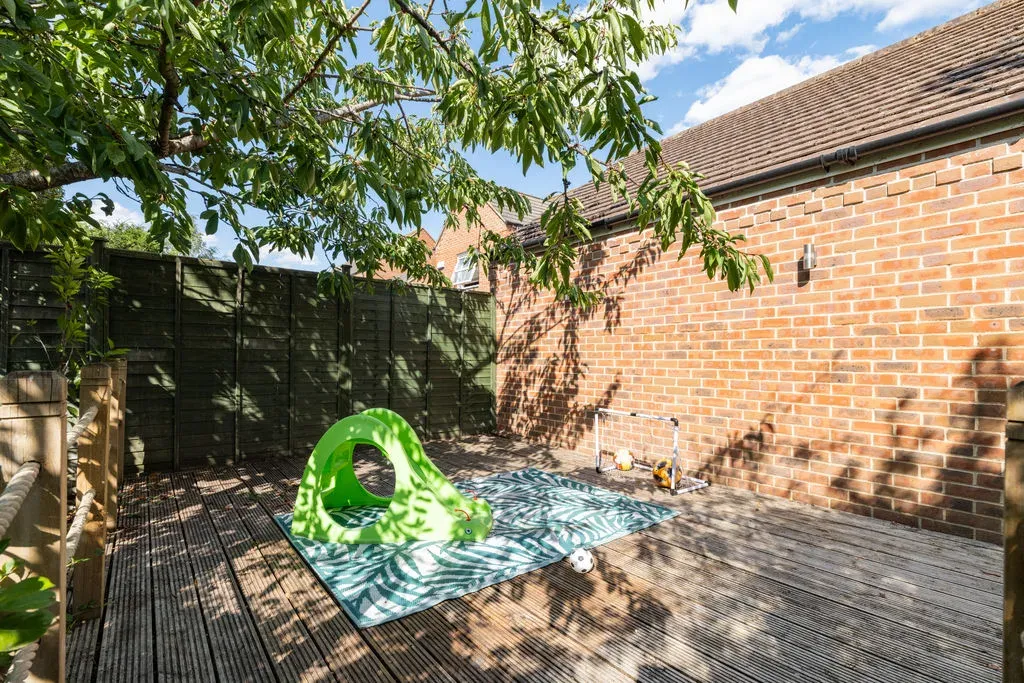 Ultra Avenue, Bletchley, Milton Keynes, Buckinghamshire, MK3 6GY, photo 20