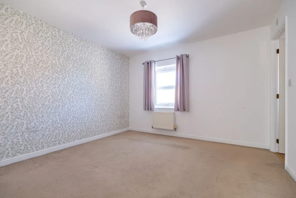 Ultra Avenue, Bletchley, Milton Keynes, Buckinghamshire, MK3 6GY, photo 9