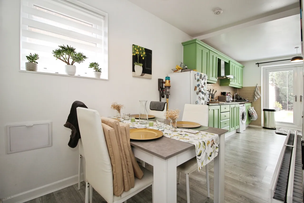 Home Lea, Leeds, LS26, photo 3
