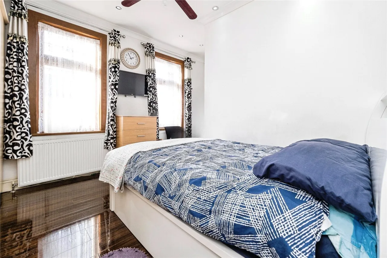 Caistor Park Road, Stratford, London, E15, photo 17