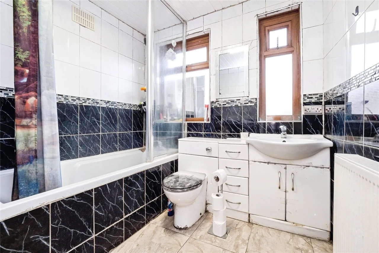 Caistor Park Road, Stratford, London, E15, photo 19