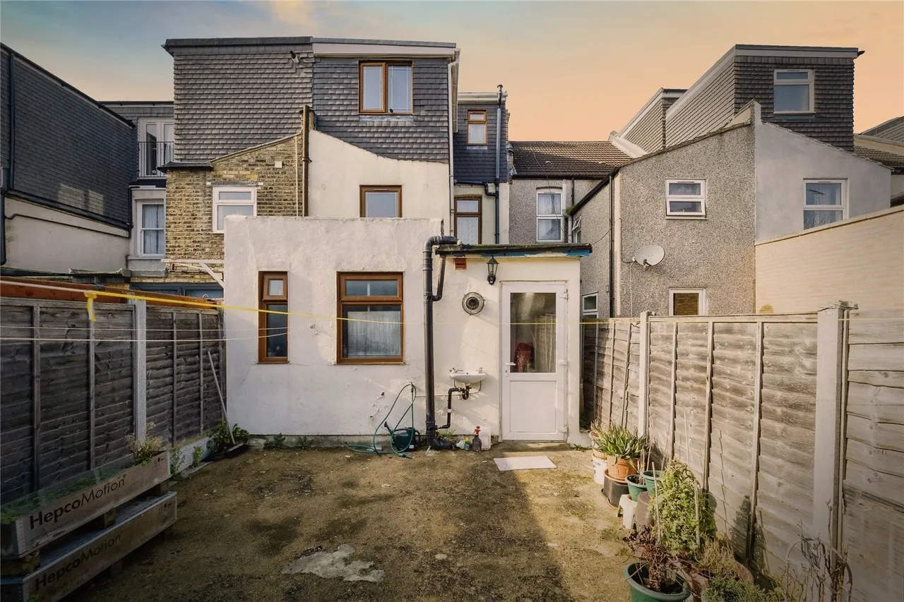 Caistor Park Road, Stratford, London, E15, photo 7