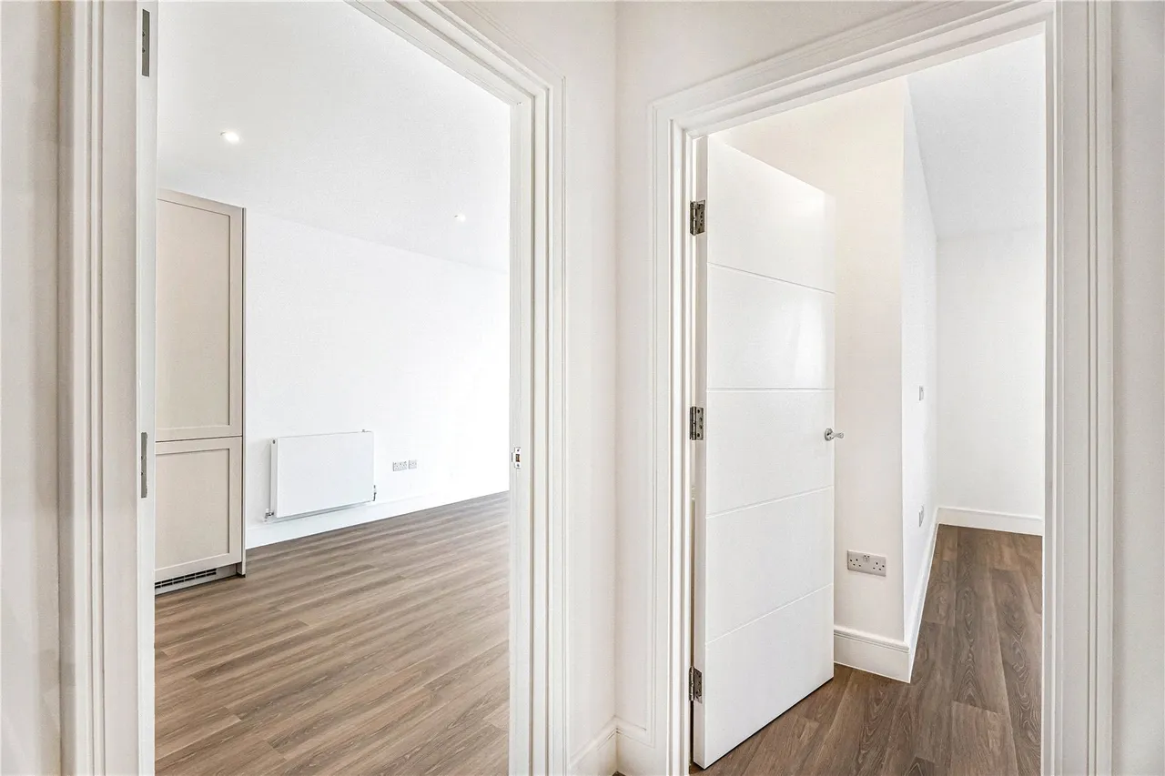 Chase Side, Southgate, London, N14 4PR, photo 9