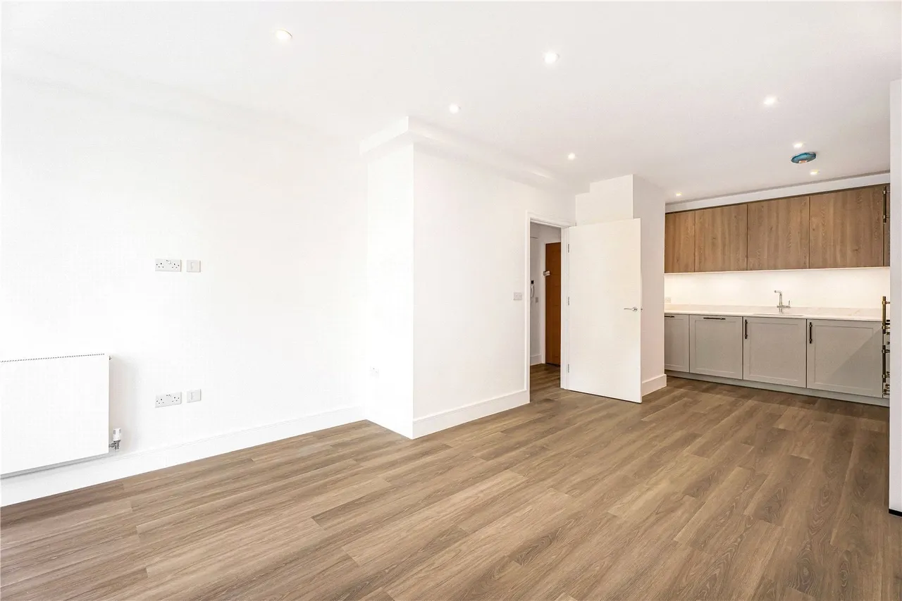 Chase Side, Southgate, London, N14 4PR, photo 5