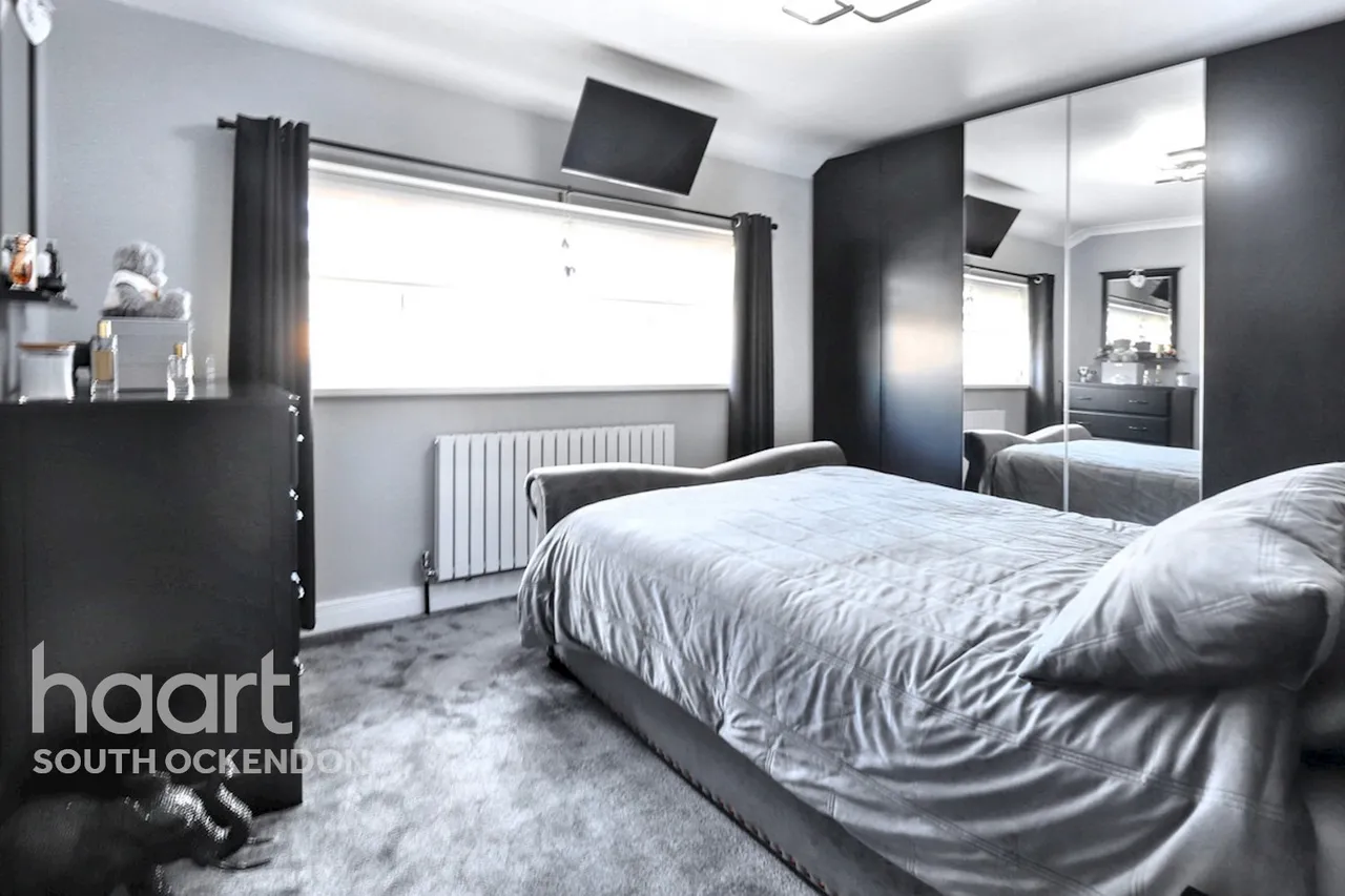 Swale Close, Aveley, RM15, photo 13