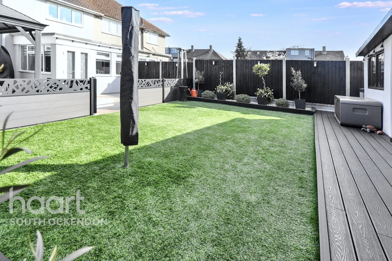 Swale Close, Aveley, RM15, photo 18
