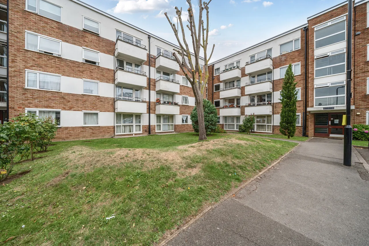 Balmain Close, Ealing, W5, photo 21