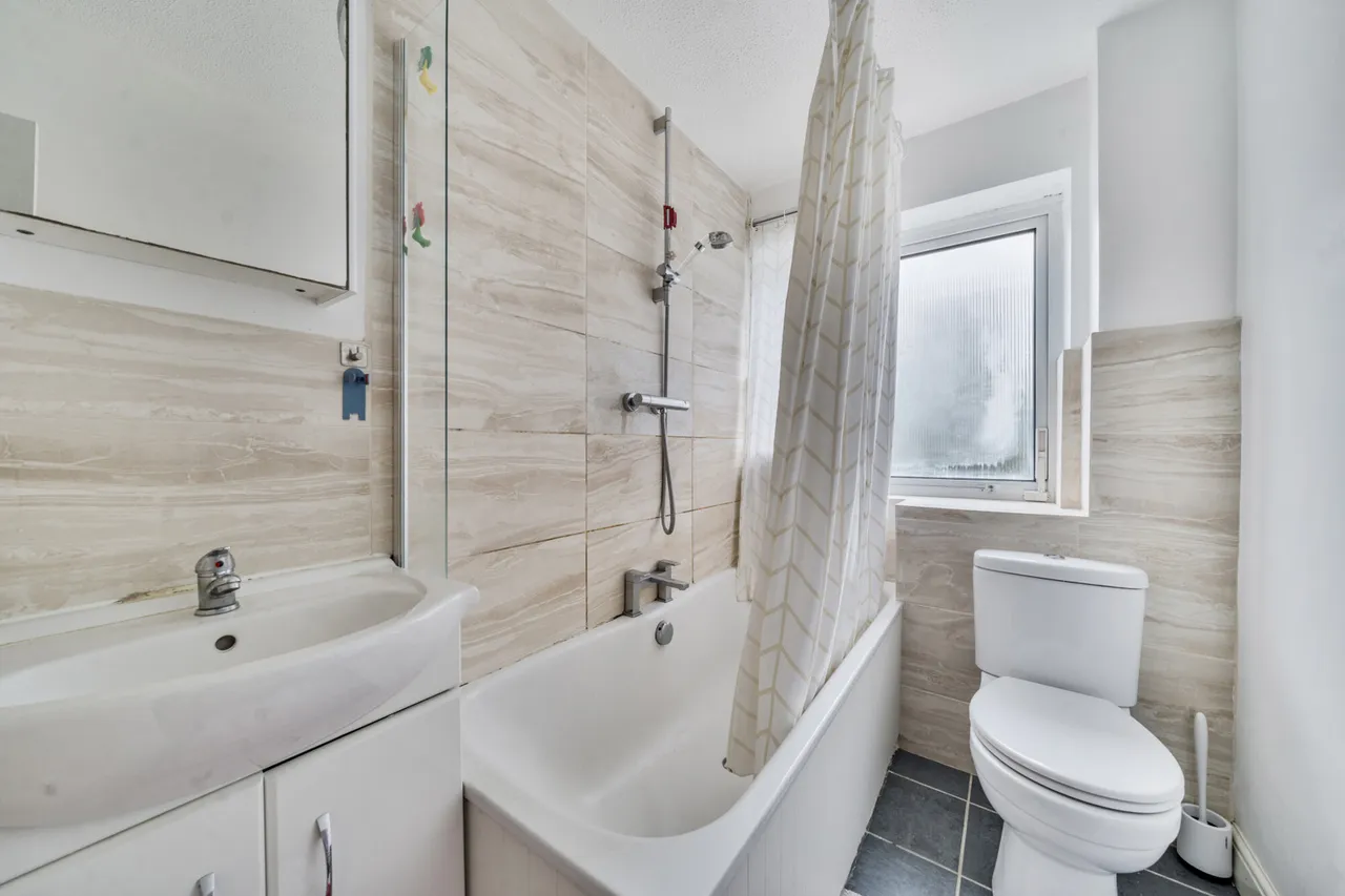 Balmain Close, Ealing, W5, photo 11