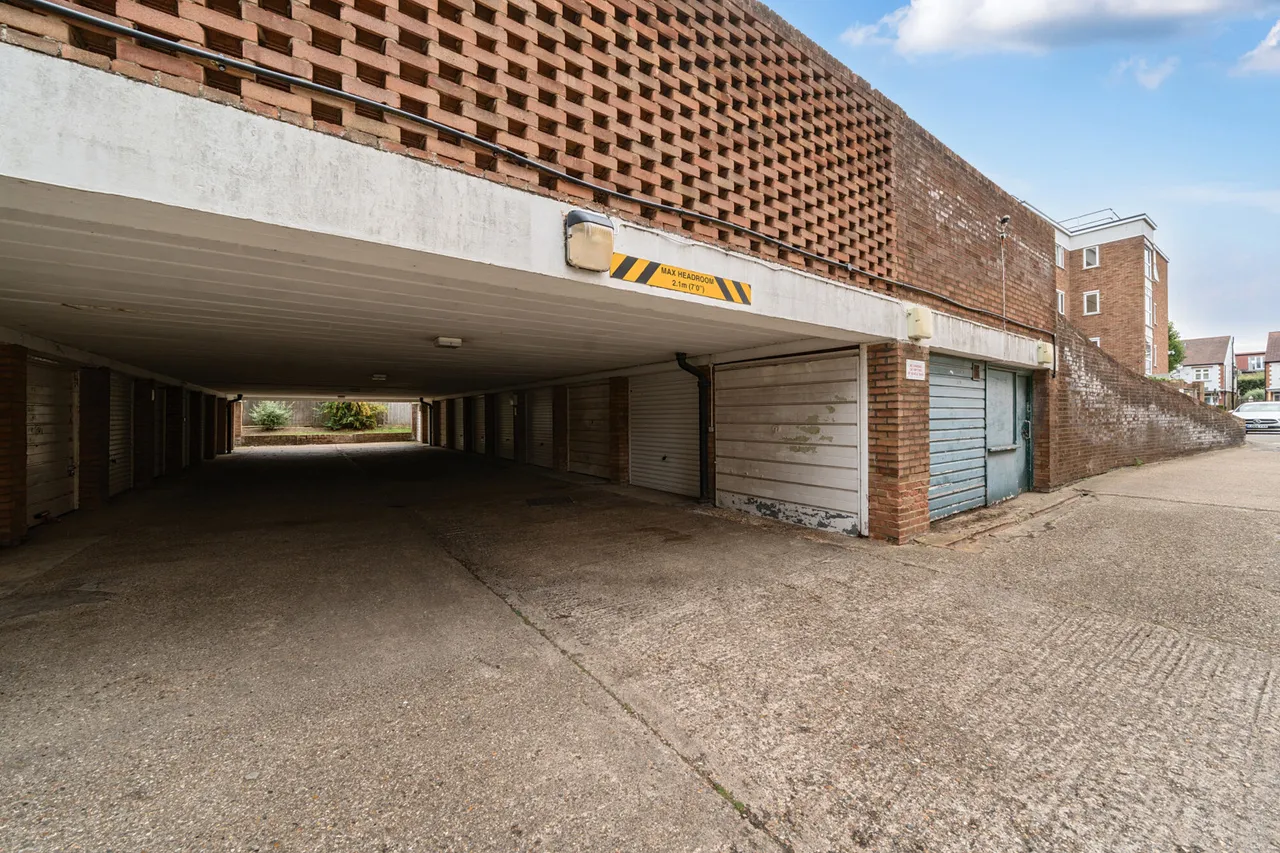 Balmain Close, Ealing, W5, photo 17