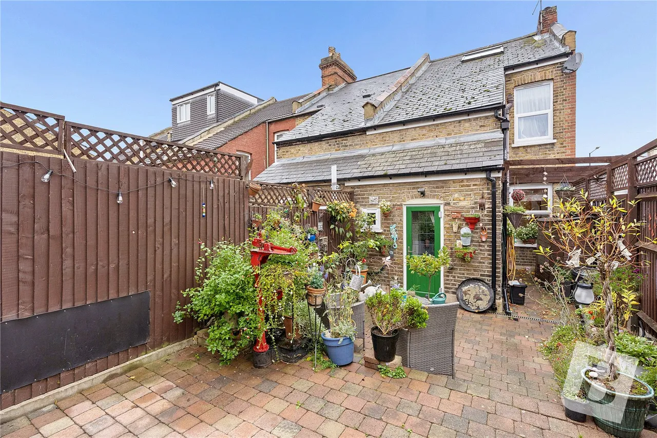 Wrotham Road, Gravesend, DA11, photo 9