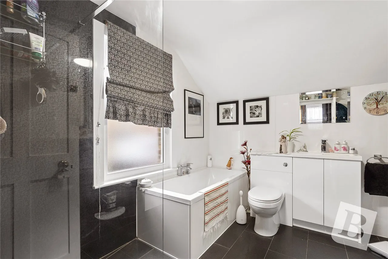 Wrotham Road, Gravesend, DA11, photo 12