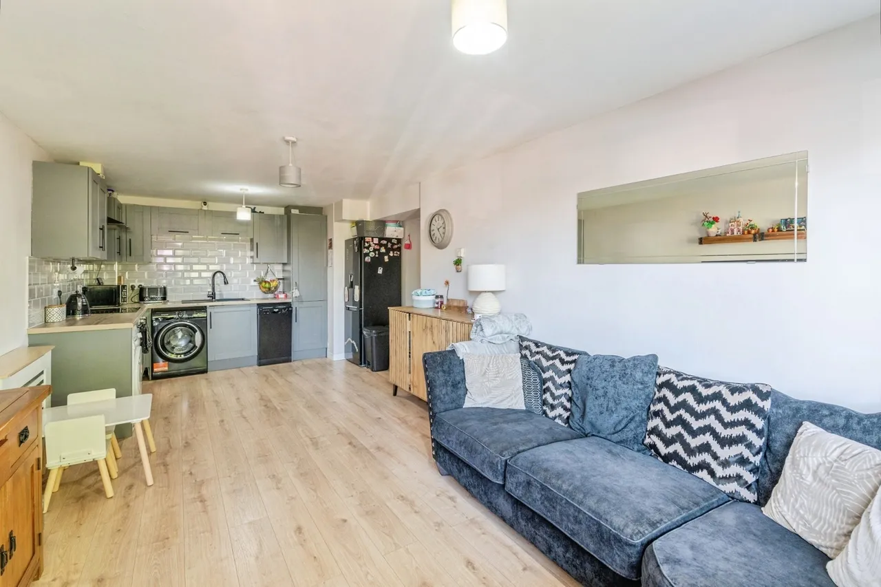 Bircham Road, Southend On Sea, Essex, SS2, photo 2