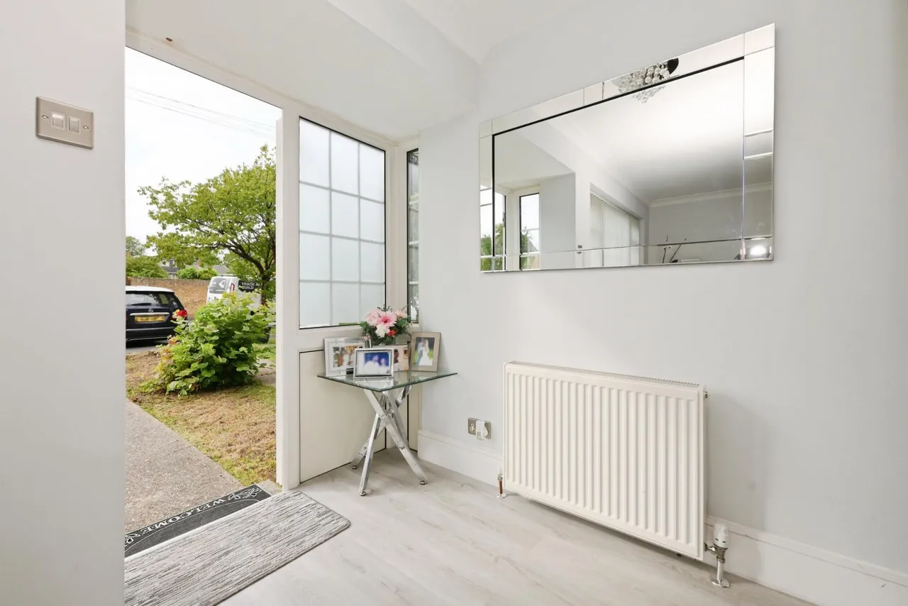 Rainer Close, Waltham Cross, EN8, photo 5