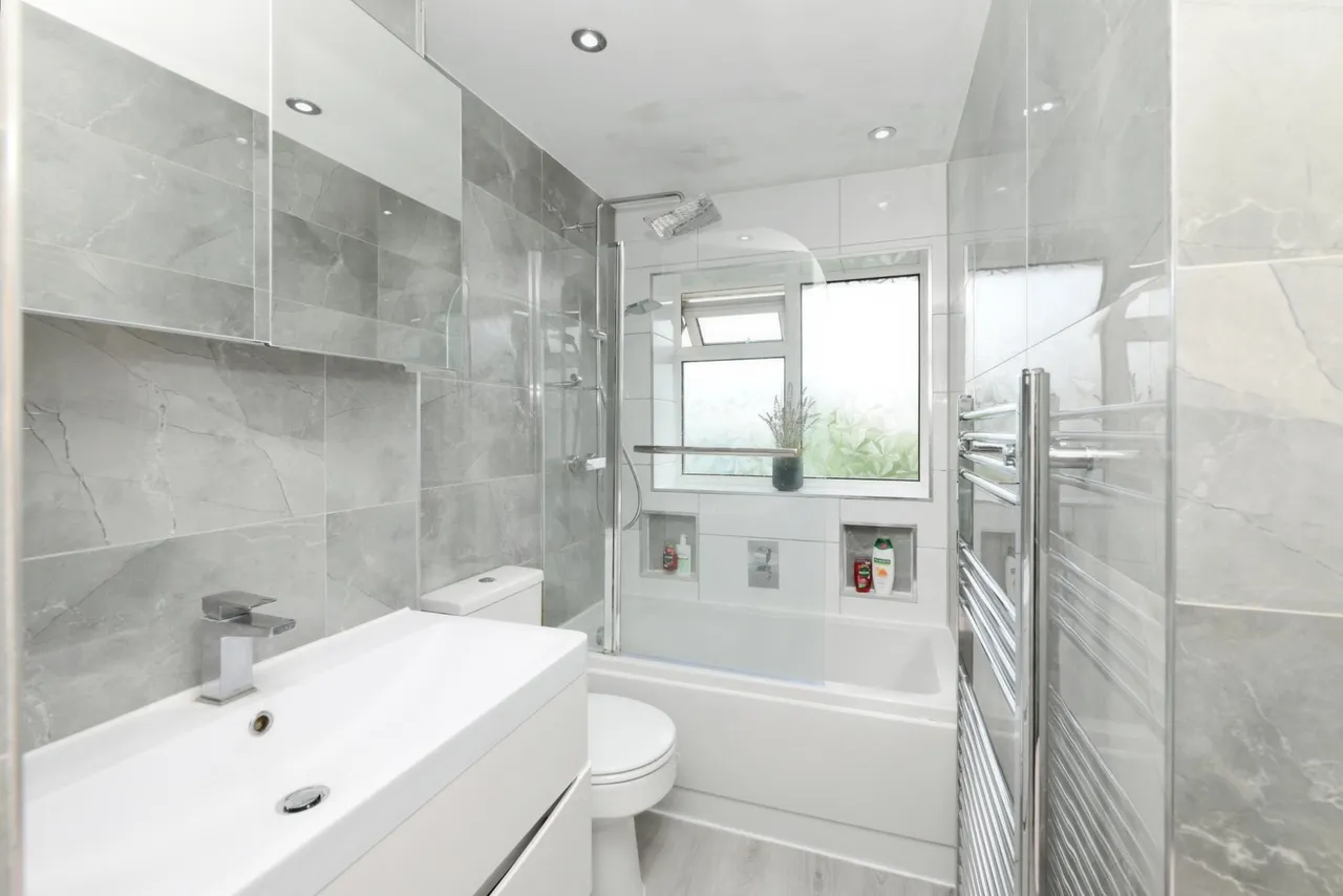 Rainer Close, Waltham Cross, EN8, photo 16