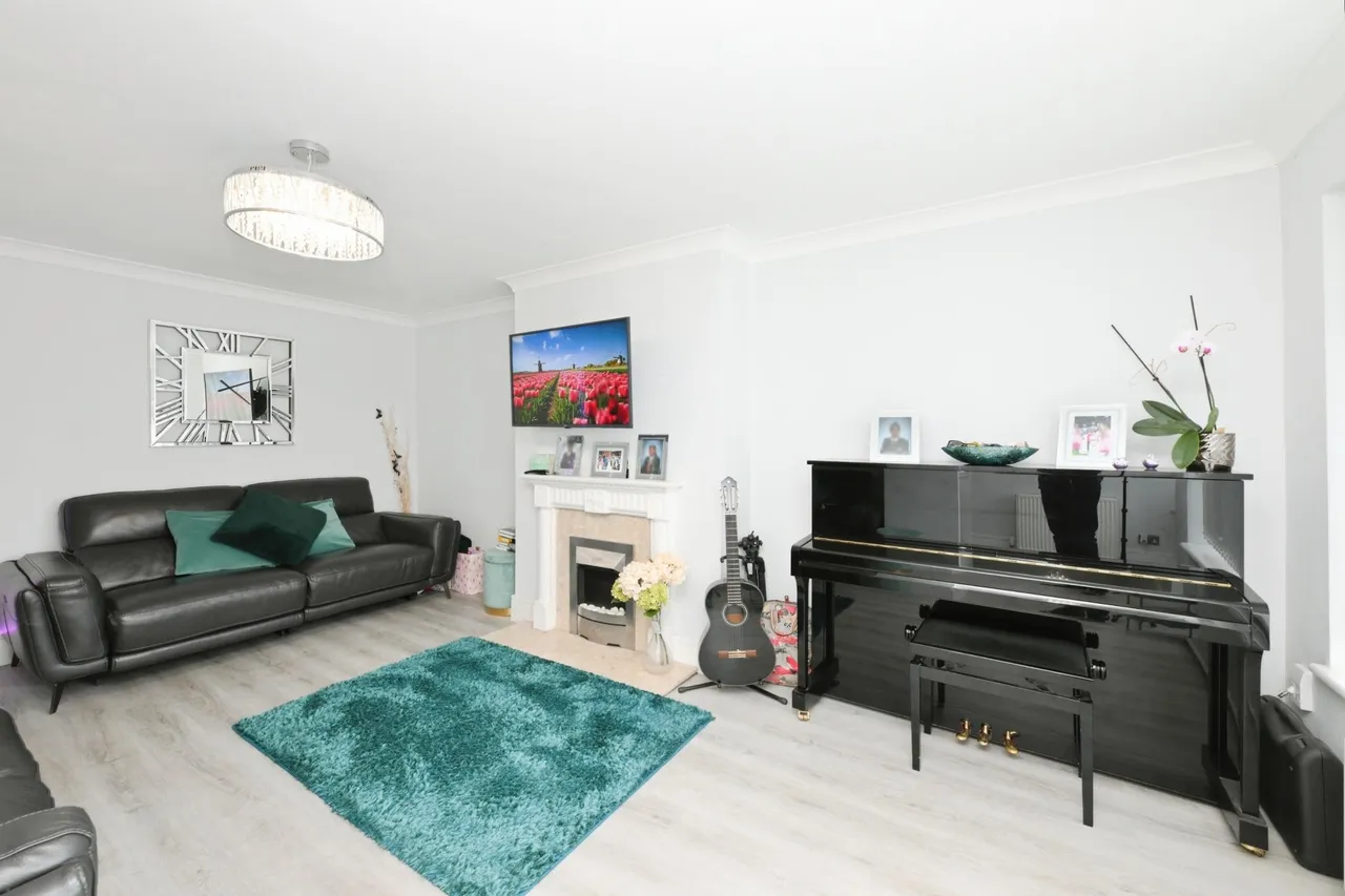 Rainer Close, Waltham Cross, EN8, photo 6