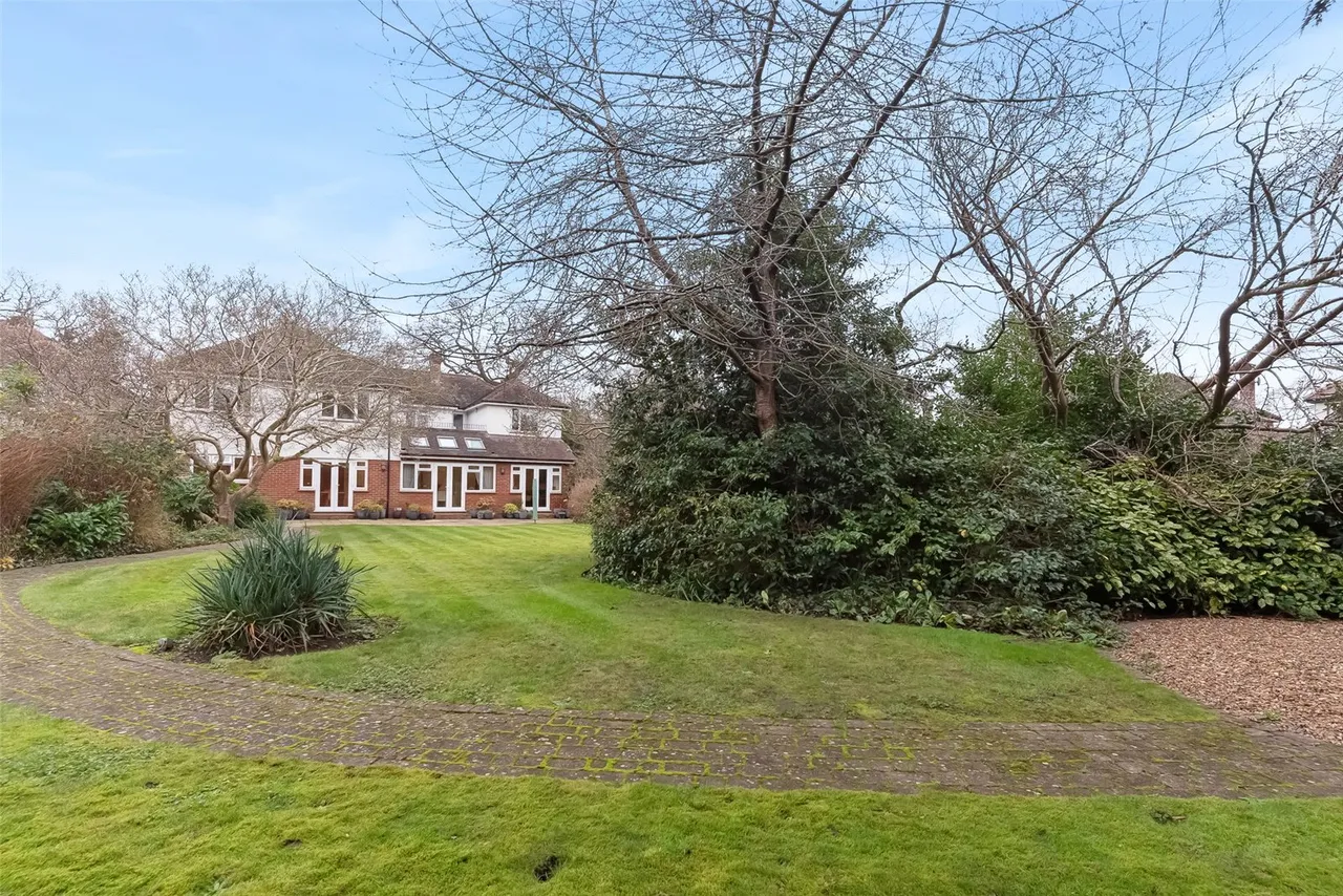 Old Farm Road, Hampton, TW12 3RL, photo 20