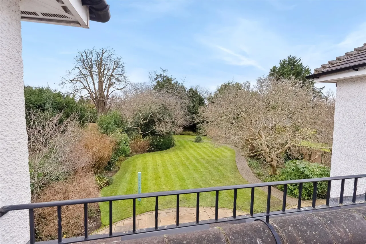 Old Farm Road, Hampton, TW12 3RL, photo 18