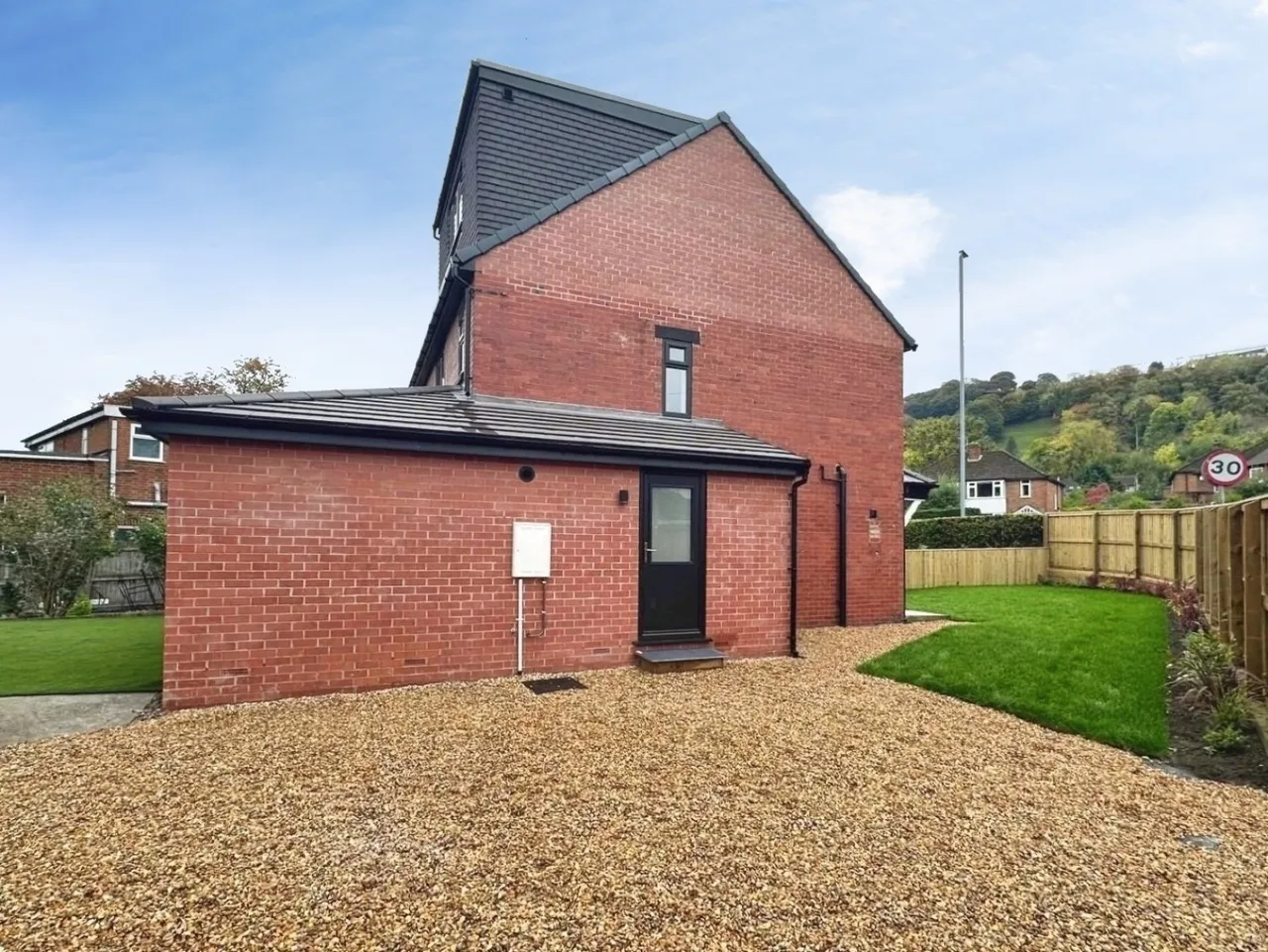 Bradford Road, Otley, LS21, photo 14