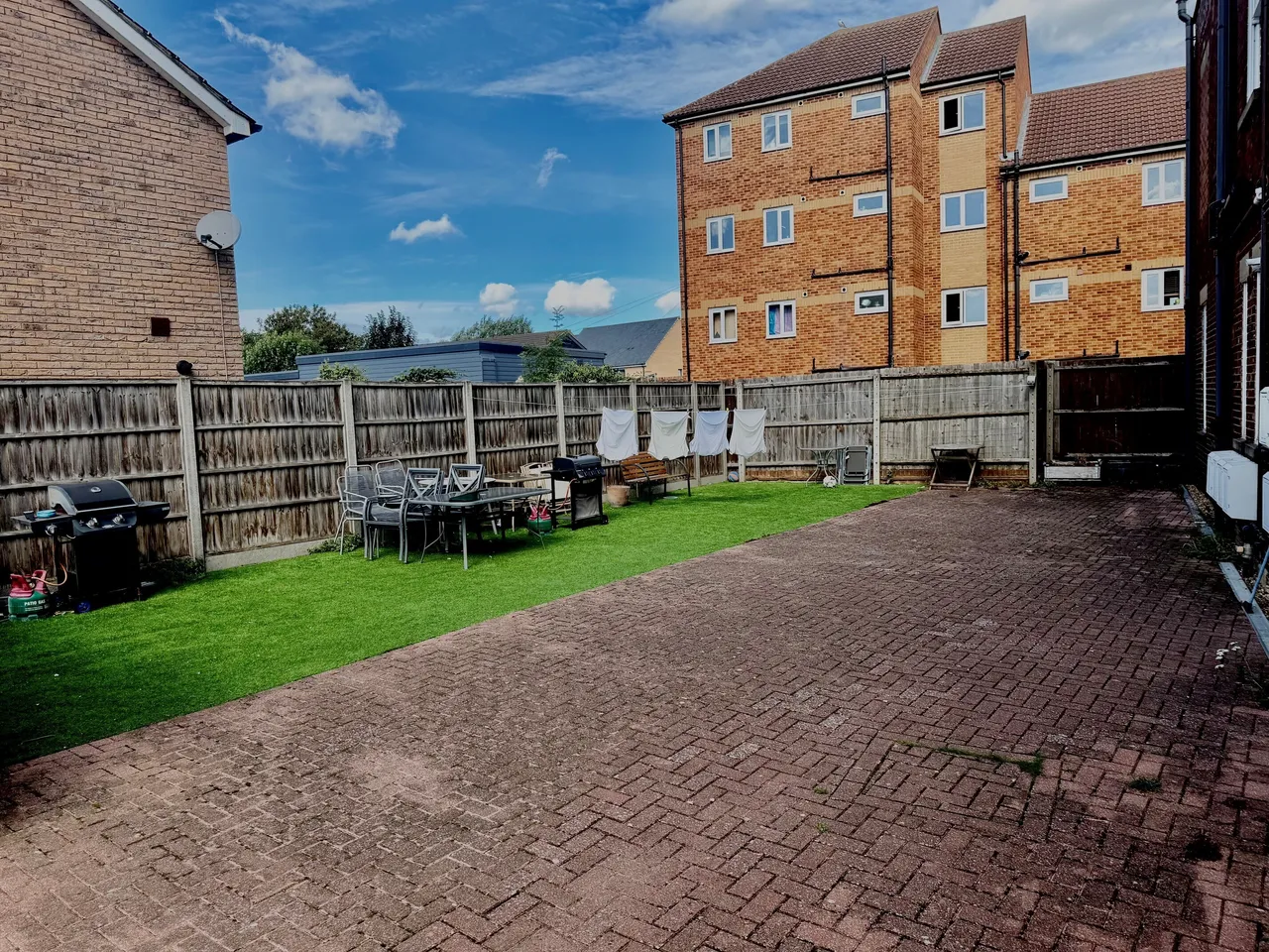 Millennium House, Shortmead Street SG18, photo 8