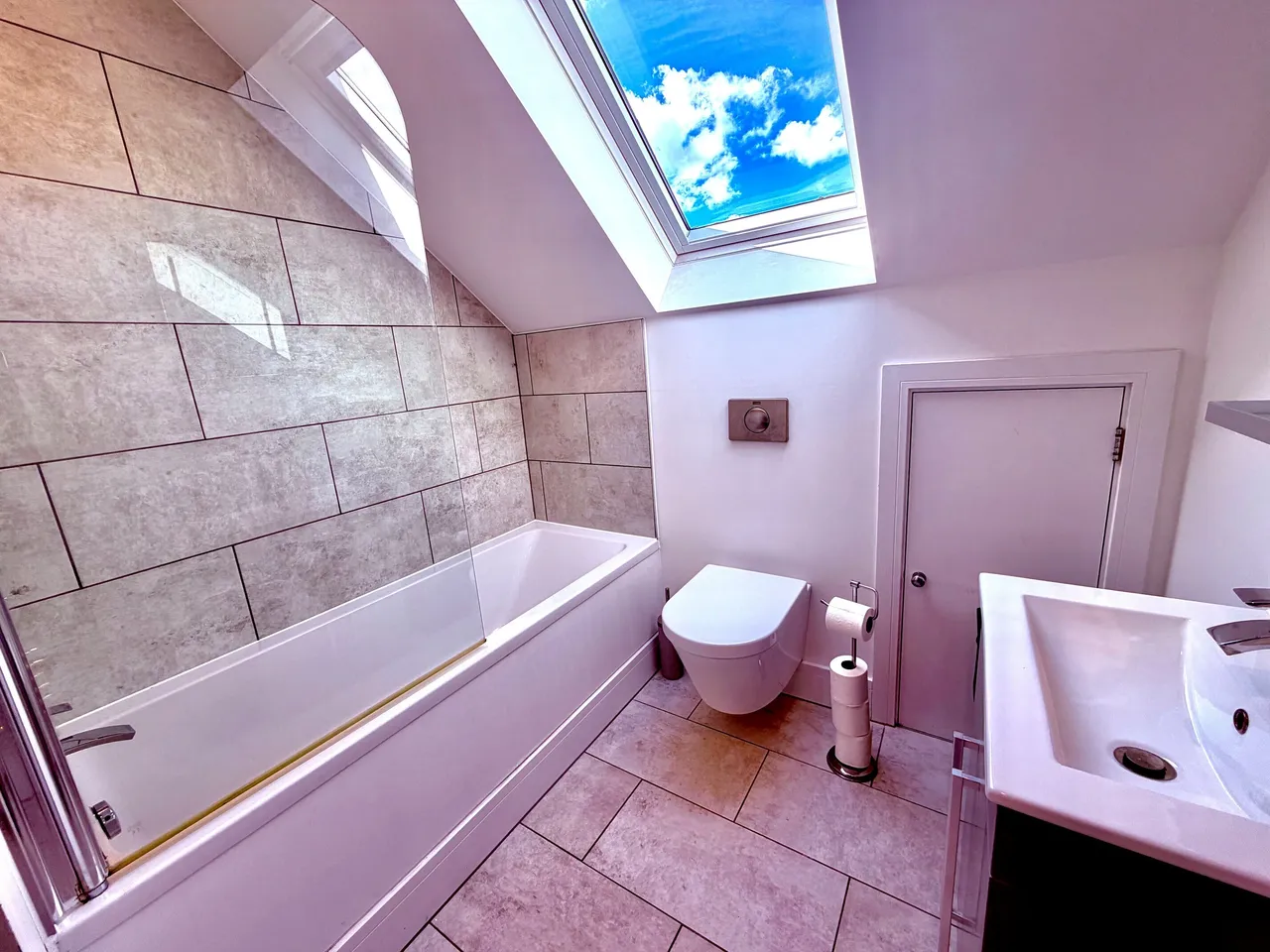 Millennium House, Shortmead Street SG18, photo 6