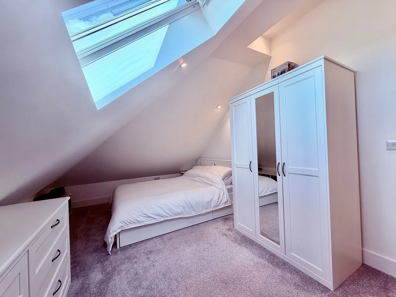 Millennium House, Shortmead Street SG18, photo 5