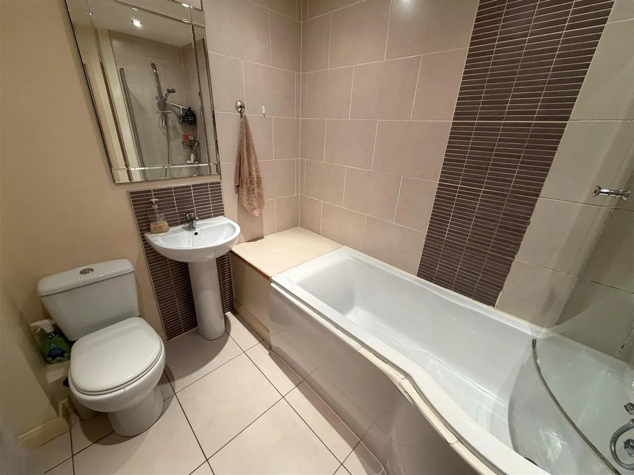 Lesley Plateau, Bangor, BT20, photo 9