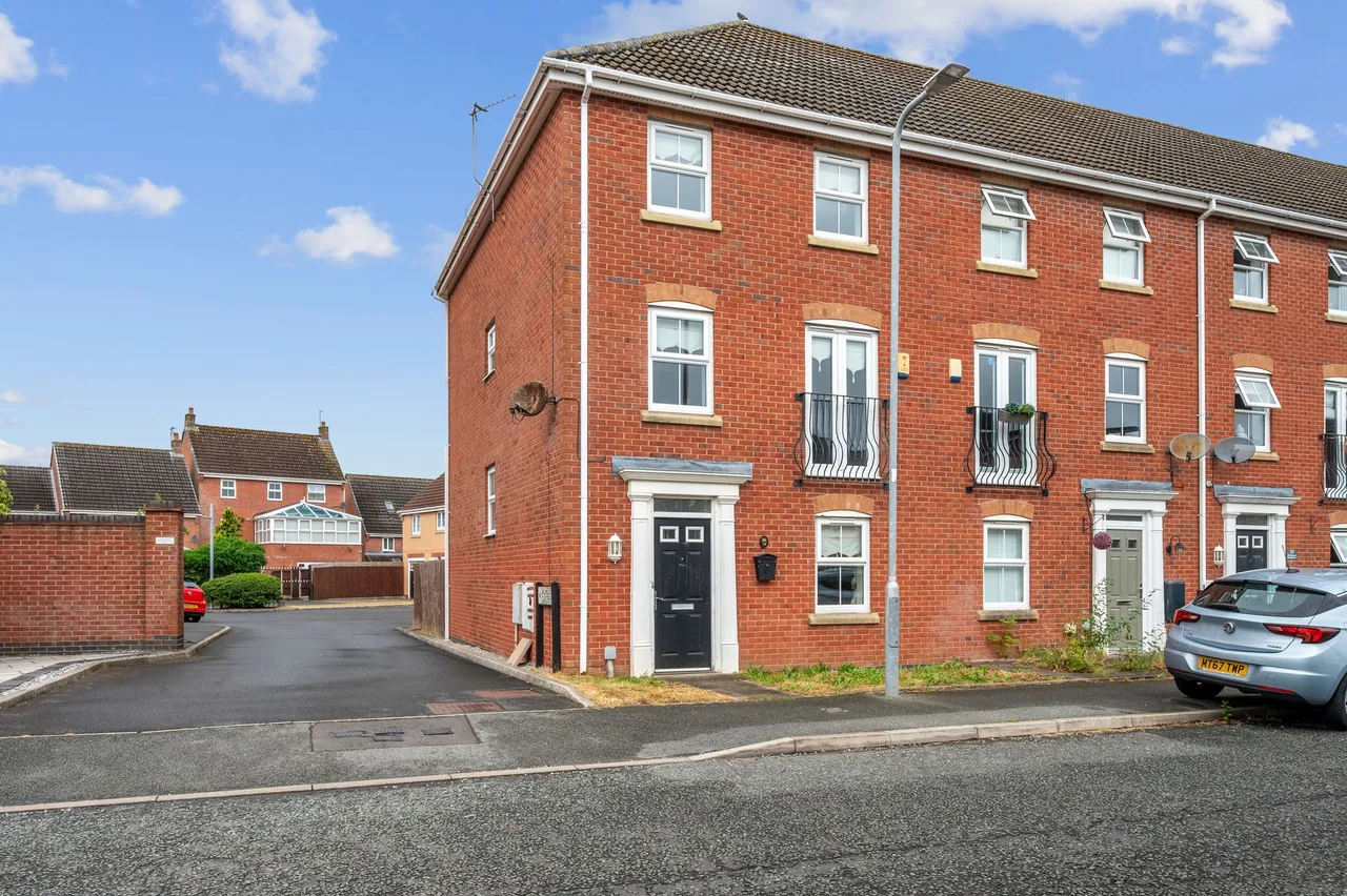 4 bed property for sale, Salhouse Gardens, St. Helens, WA9