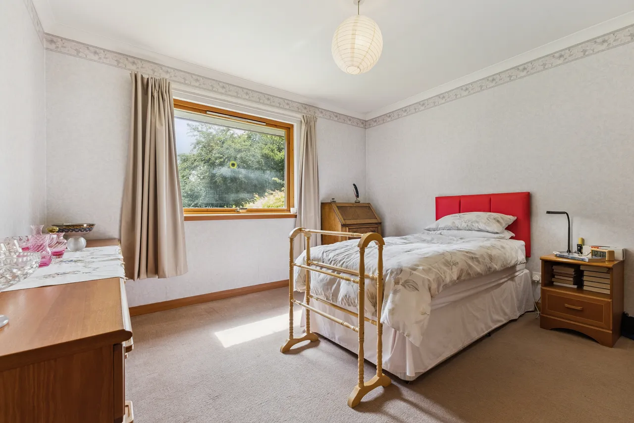 Glenfield Cottage, Logiealmond, PH1, photo 10