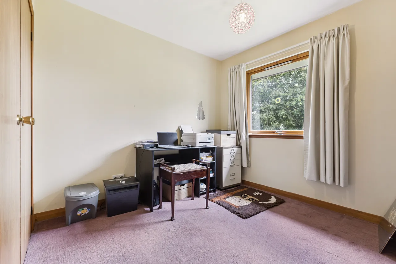 Glenfield Cottage, Logiealmond, PH1, photo 12
