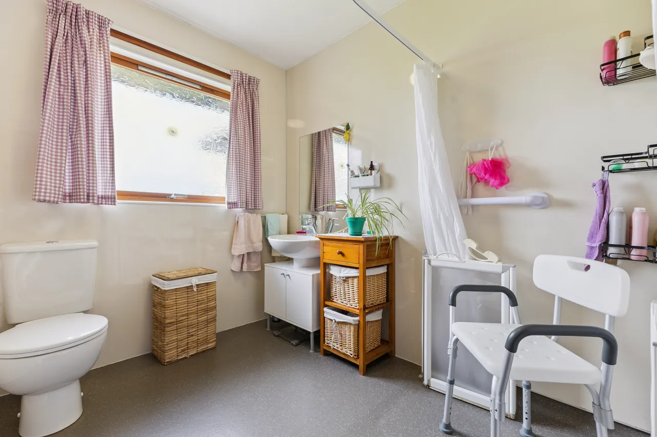 Glenfield Cottage, Logiealmond, PH1, photo 14