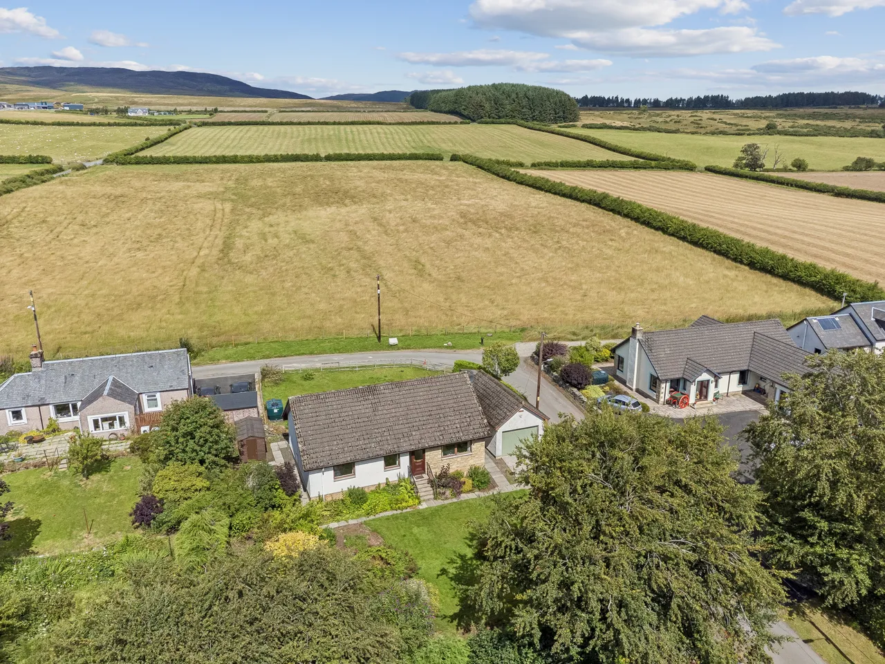 Glenfield Cottage, Logiealmond, PH1, photo 21