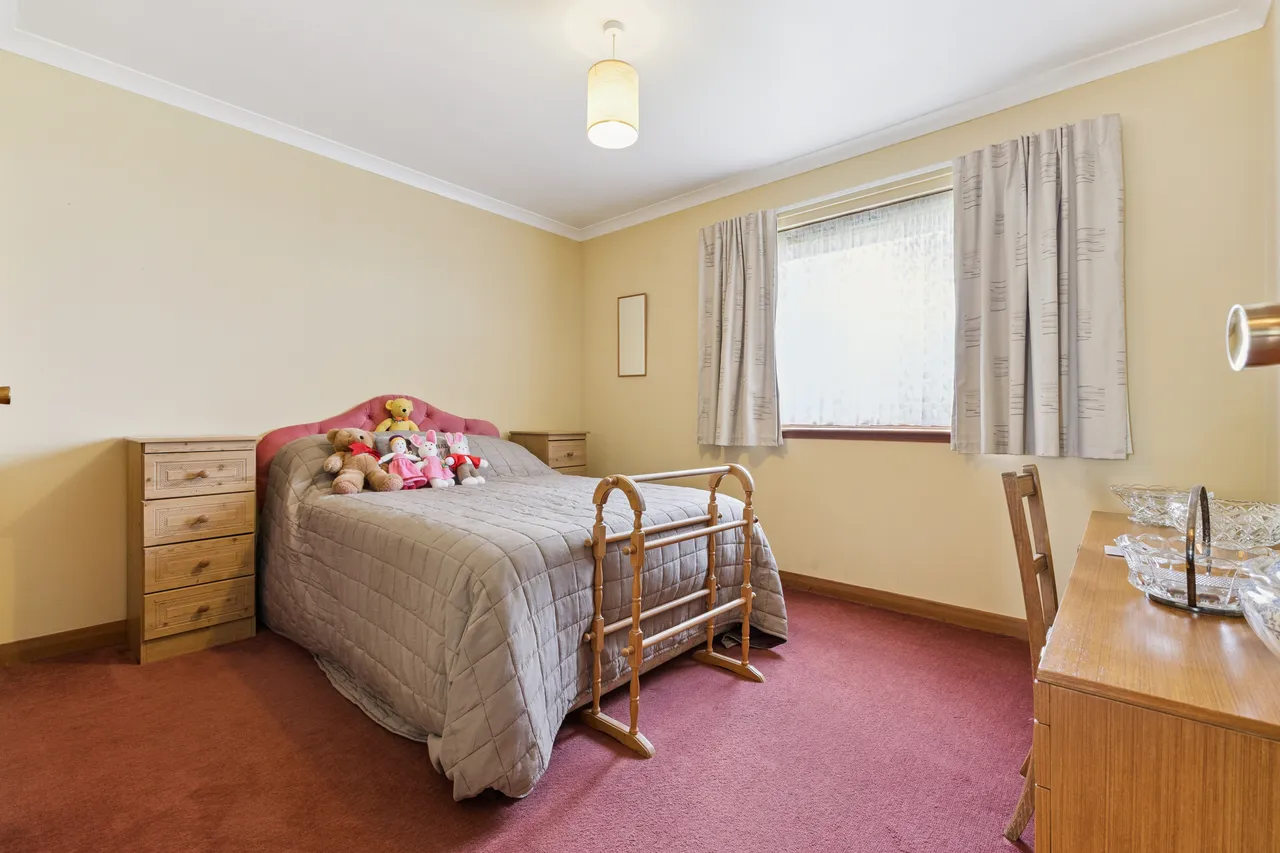 Glenfield Cottage, Logiealmond, PH1, photo 8