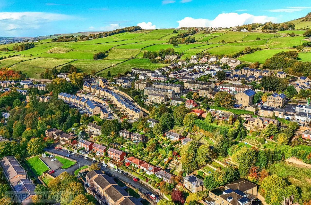 Hollins Lane, Sowerby Bridge, HX6, photo 18